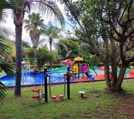 De-Villa River Resort